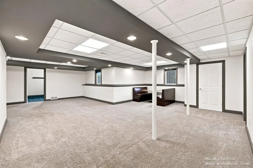 2700 Cape Coral Drive SW Wyoming City, MI 49418