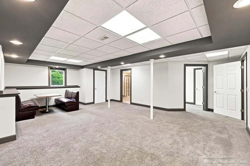 2700 Cape Coral Drive SW Wyoming City, MI 49418