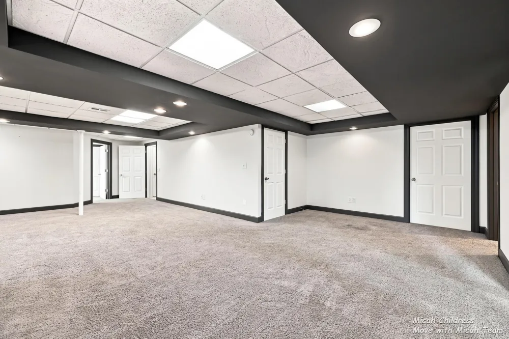 2700 Cape Coral Drive SW Wyoming City, MI 49418