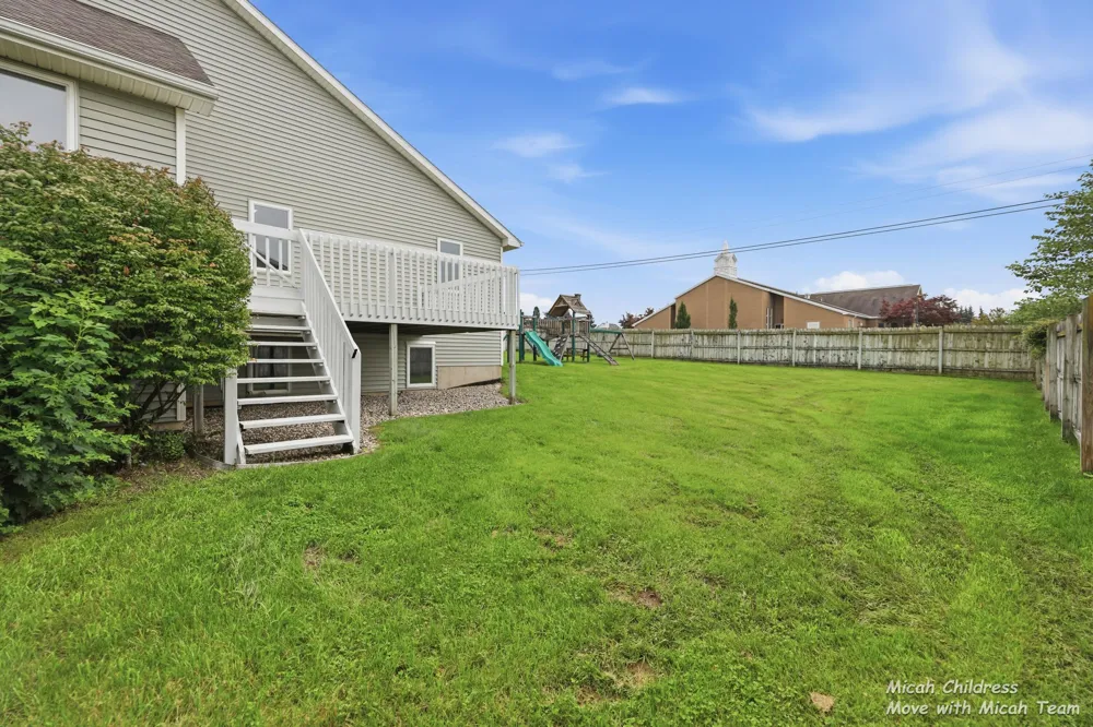 2700 Cape Coral Drive SW Wyoming City, MI 49418