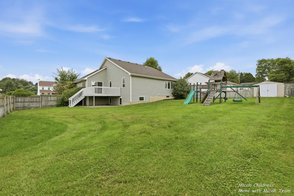 2700 Cape Coral Drive SW Wyoming City, MI 49418