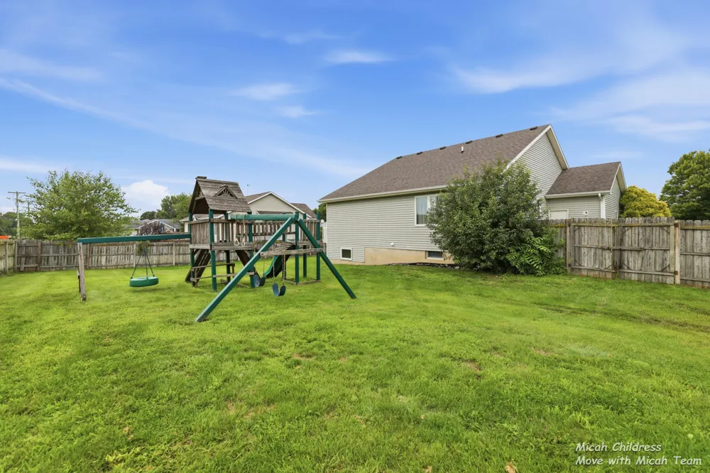 2700 Cape Coral Drive SW Wyoming City, MI 49418