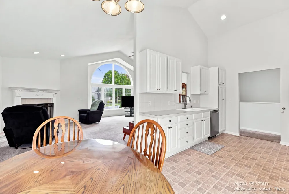 2700 Cape Coral Drive SW Wyoming City, MI 49418