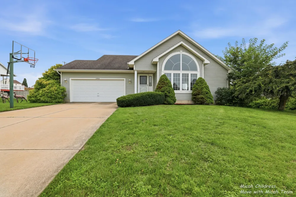 2700 Cape Coral Drive SW Wyoming City, MI 49418