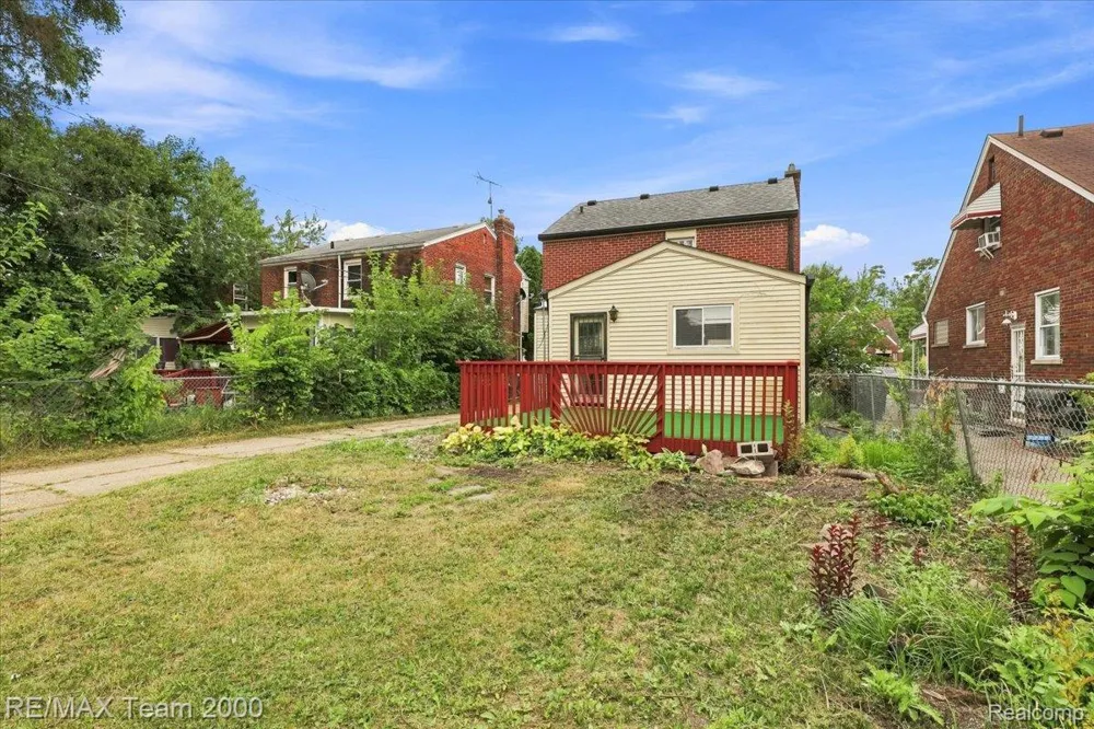 15455 Mapleridge Street Detroit City, MI 48205