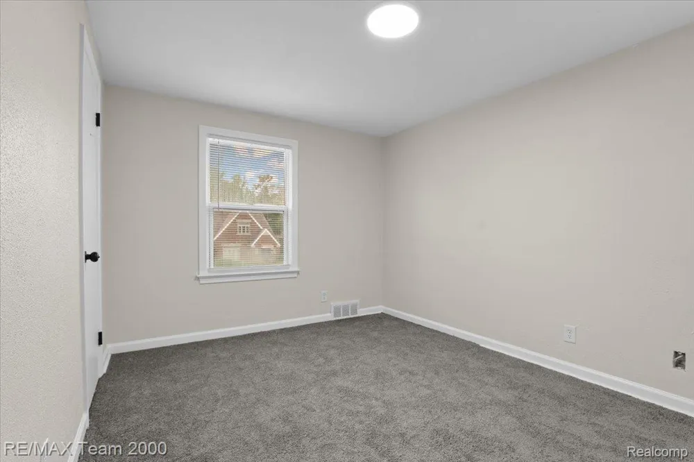 15455 Mapleridge Street Detroit City, MI 48205