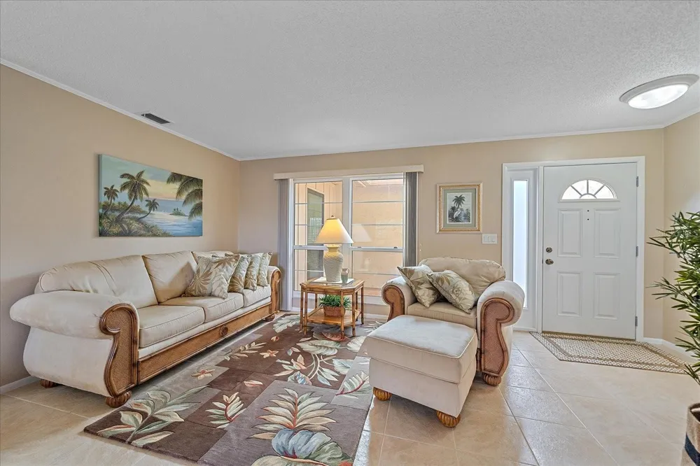 3135 GLEN ELYN BOULEVARD #13 Sarasota, FL 34237