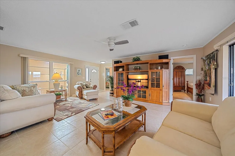 3135 GLEN ELYN BOULEVARD #13 Sarasota, FL 34237