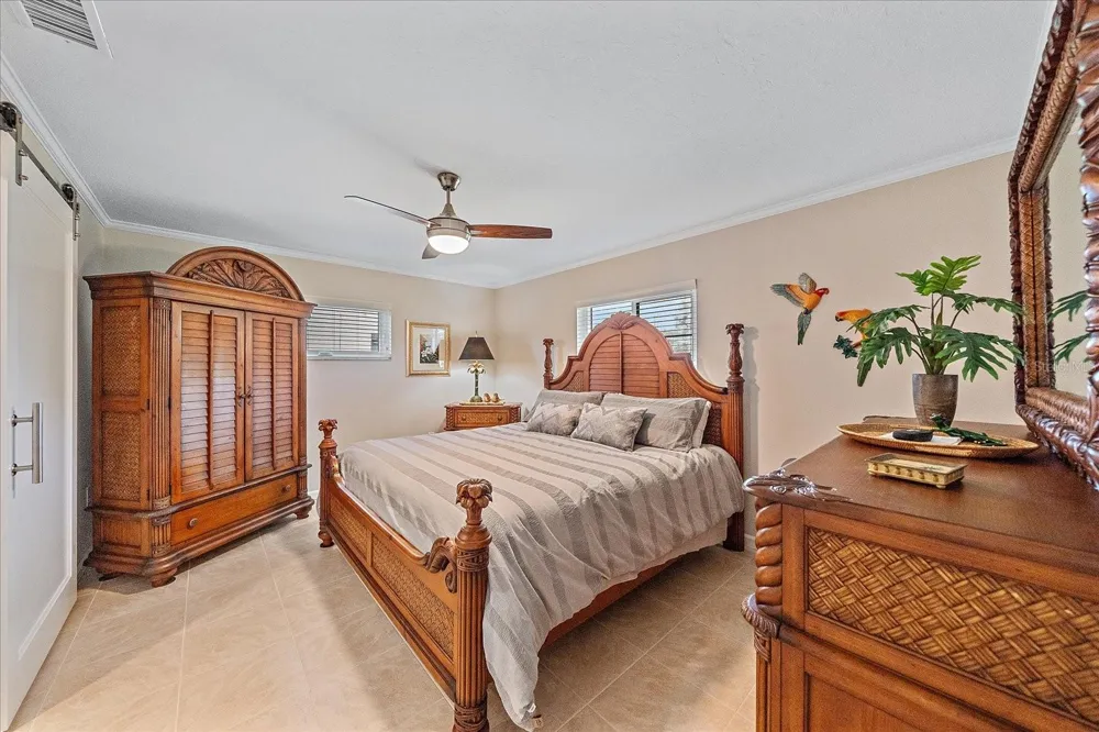 3135 GLEN ELYN BOULEVARD #13 Sarasota, FL 34237