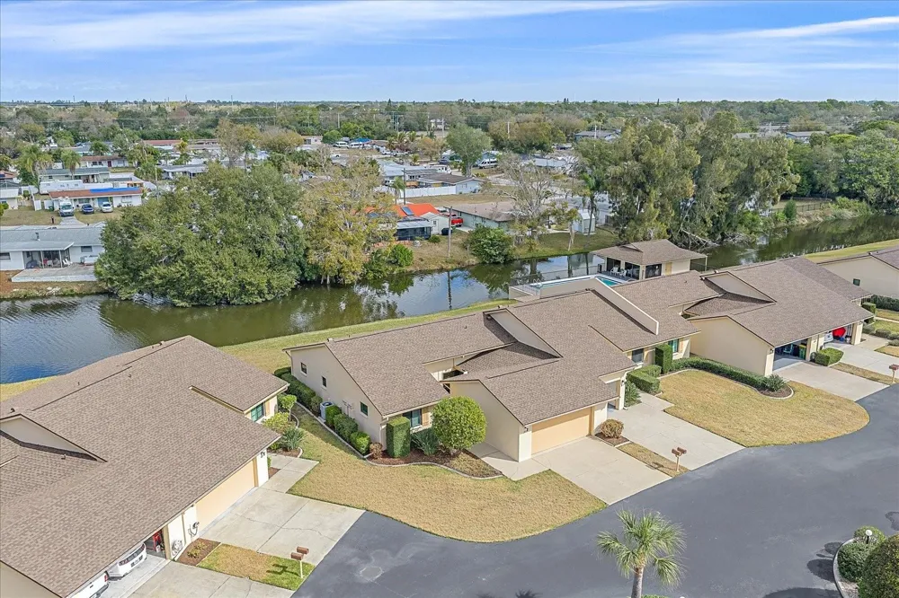 3135 GLEN ELYN BOULEVARD #13 Sarasota, FL 34237