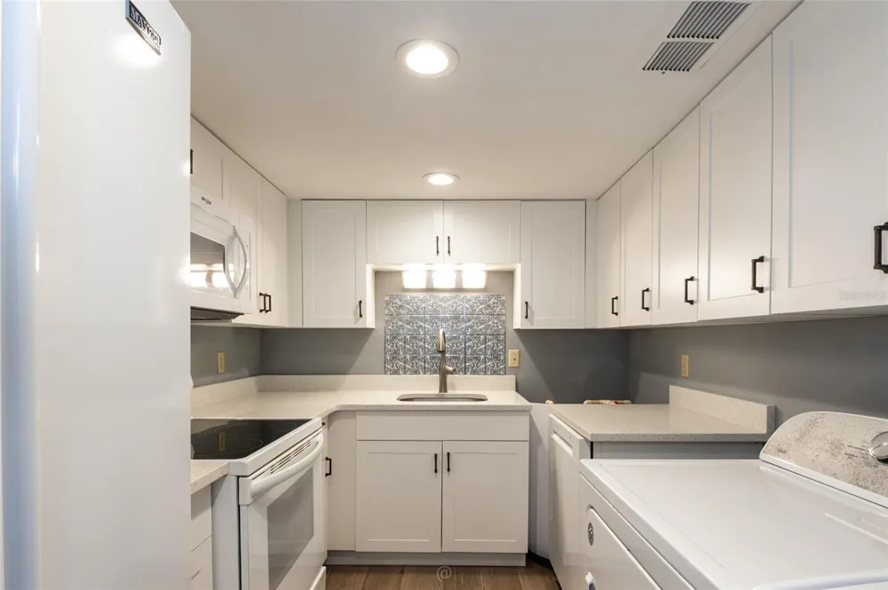 60 CLUB HOUSE DRIVE #208 Palm Coast, FL 32137