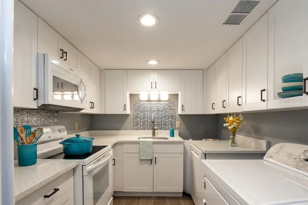 60 CLUB HOUSE DRIVE #208 Palm Coast, FL 32137