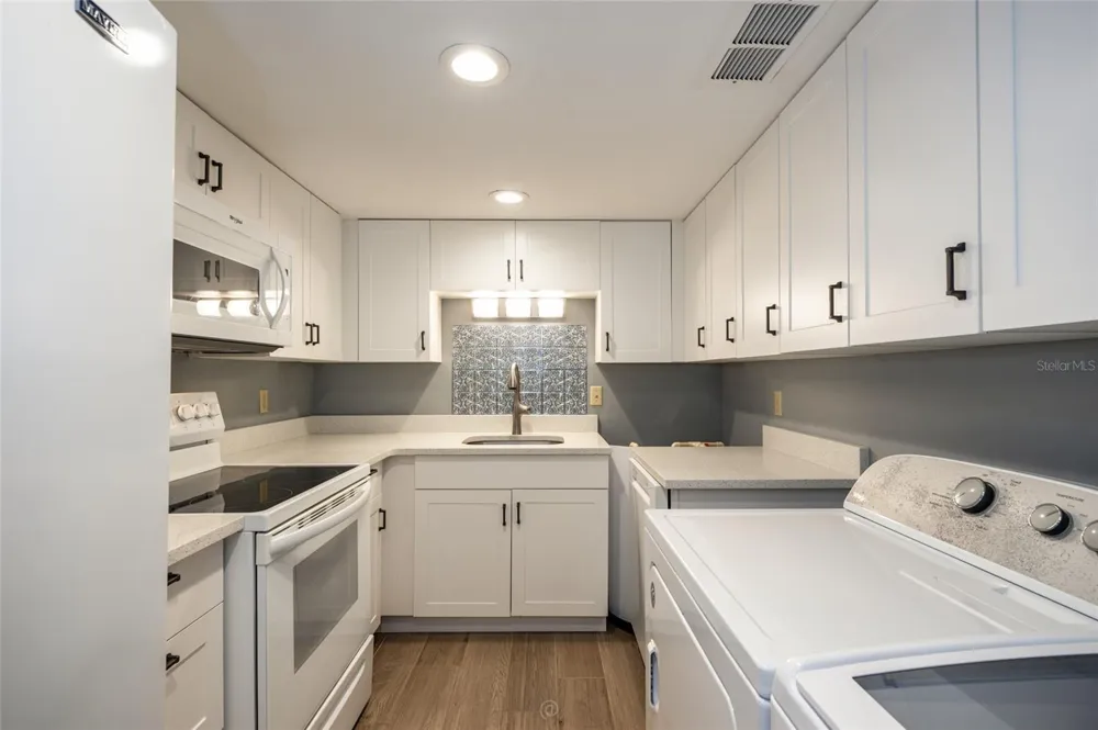 60 CLUB HOUSE DRIVE #208 Palm Coast, FL 32137