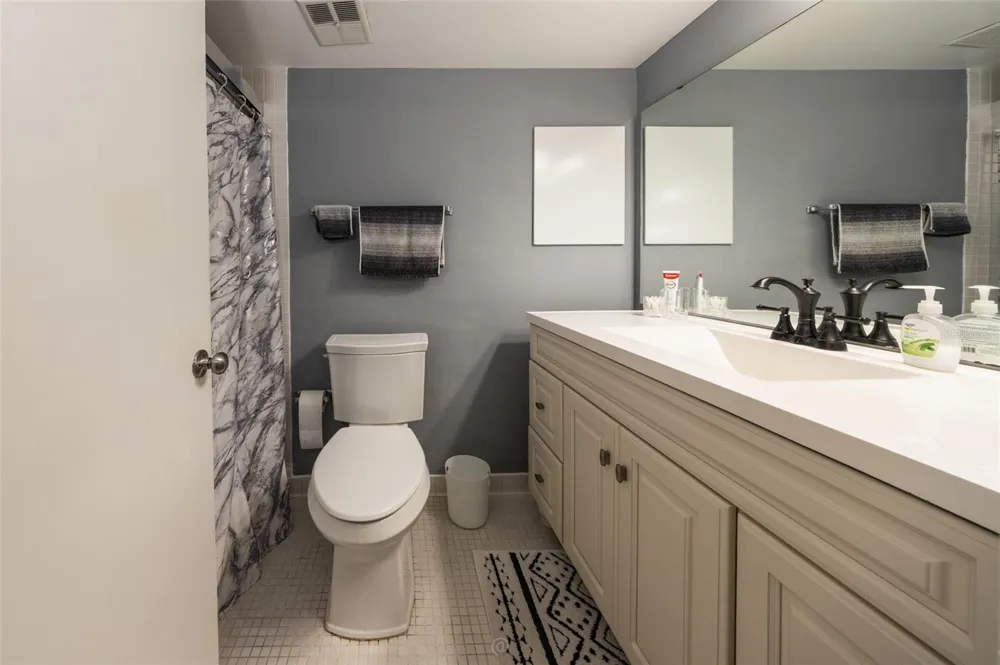 60 CLUB HOUSE DRIVE #208 Palm Coast, FL 32137