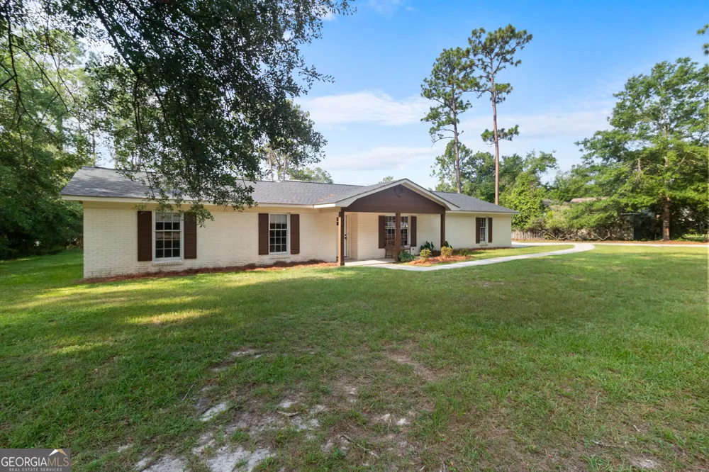 605 Honeysuckle LN Statesboro, GA 30458