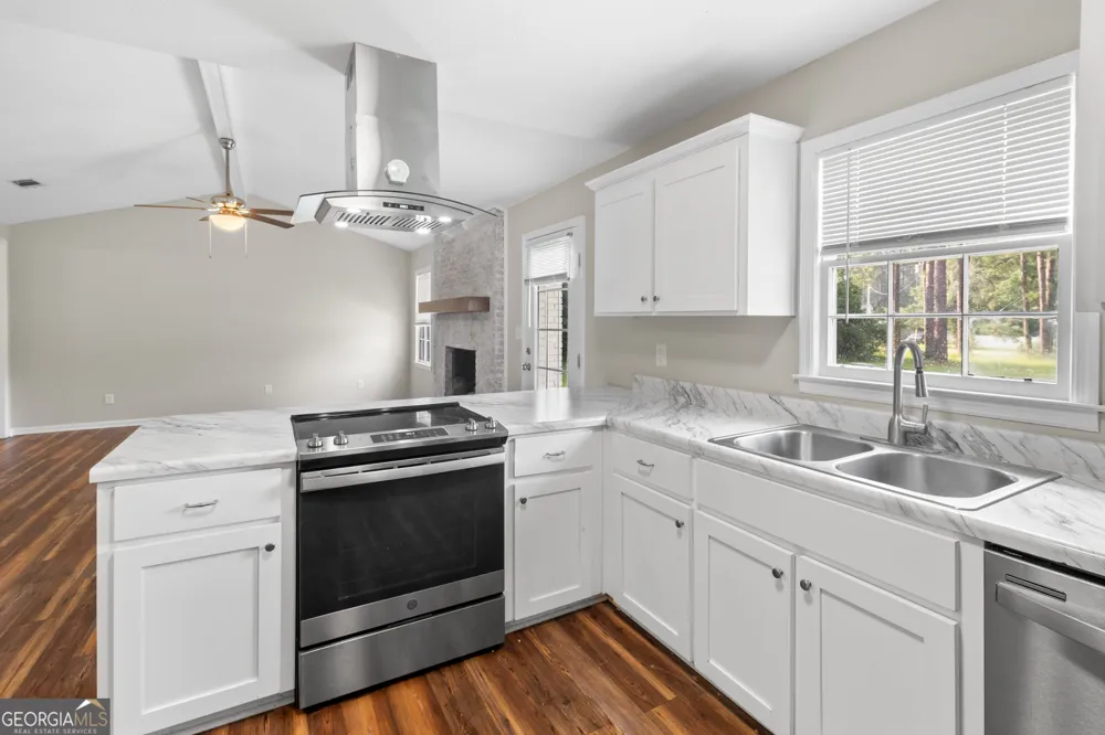 605 Honeysuckle LN Statesboro, GA 30458