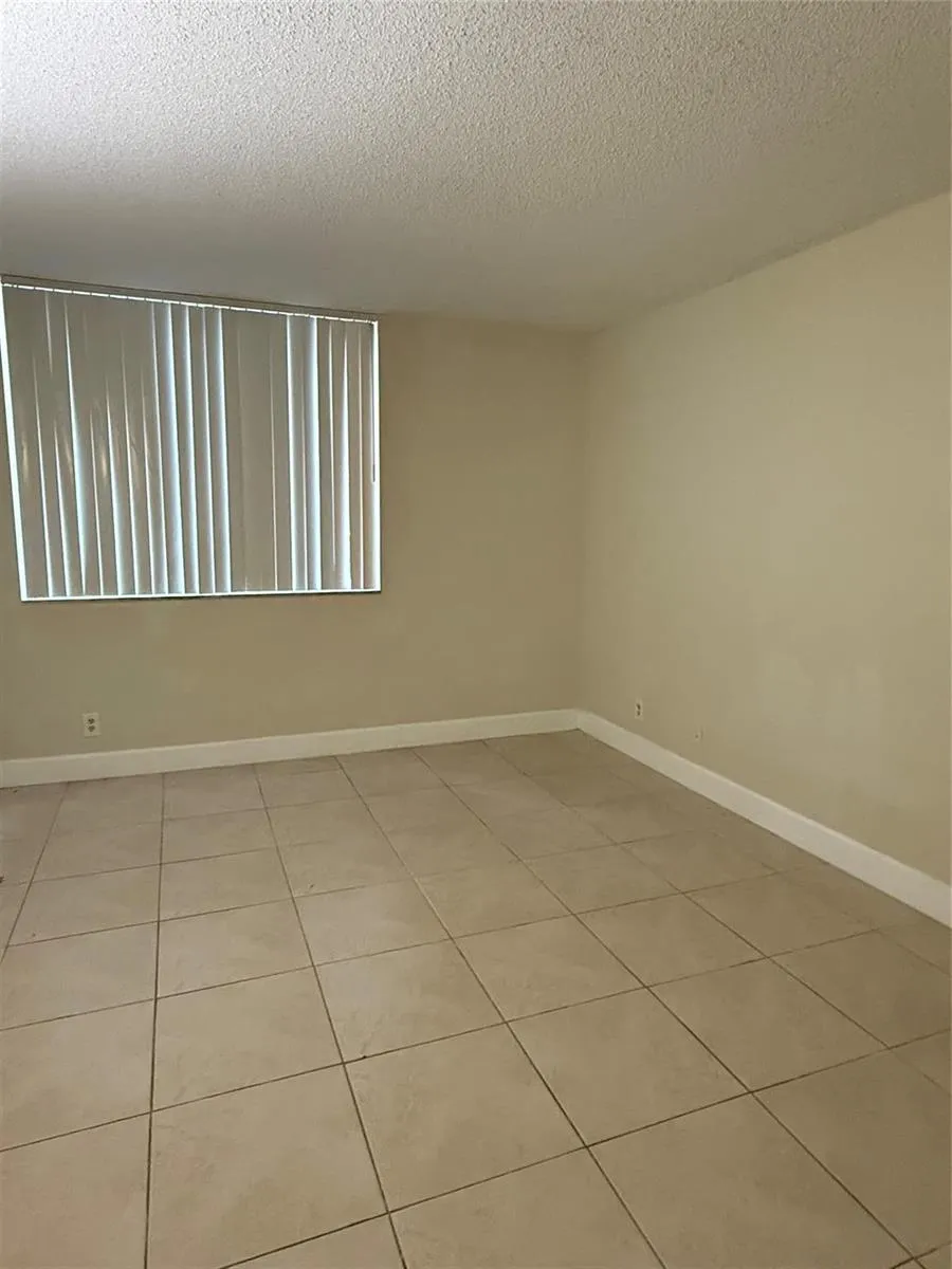 10773 CLEARY BOULEVARD #110 Plantation, FL 33324