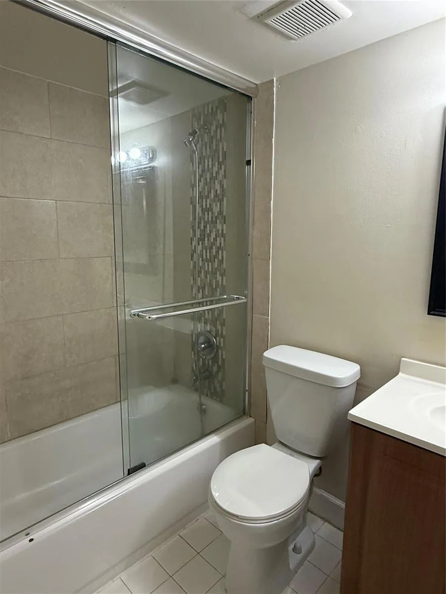10773 CLEARY BOULEVARD #110 Plantation, FL 33324
