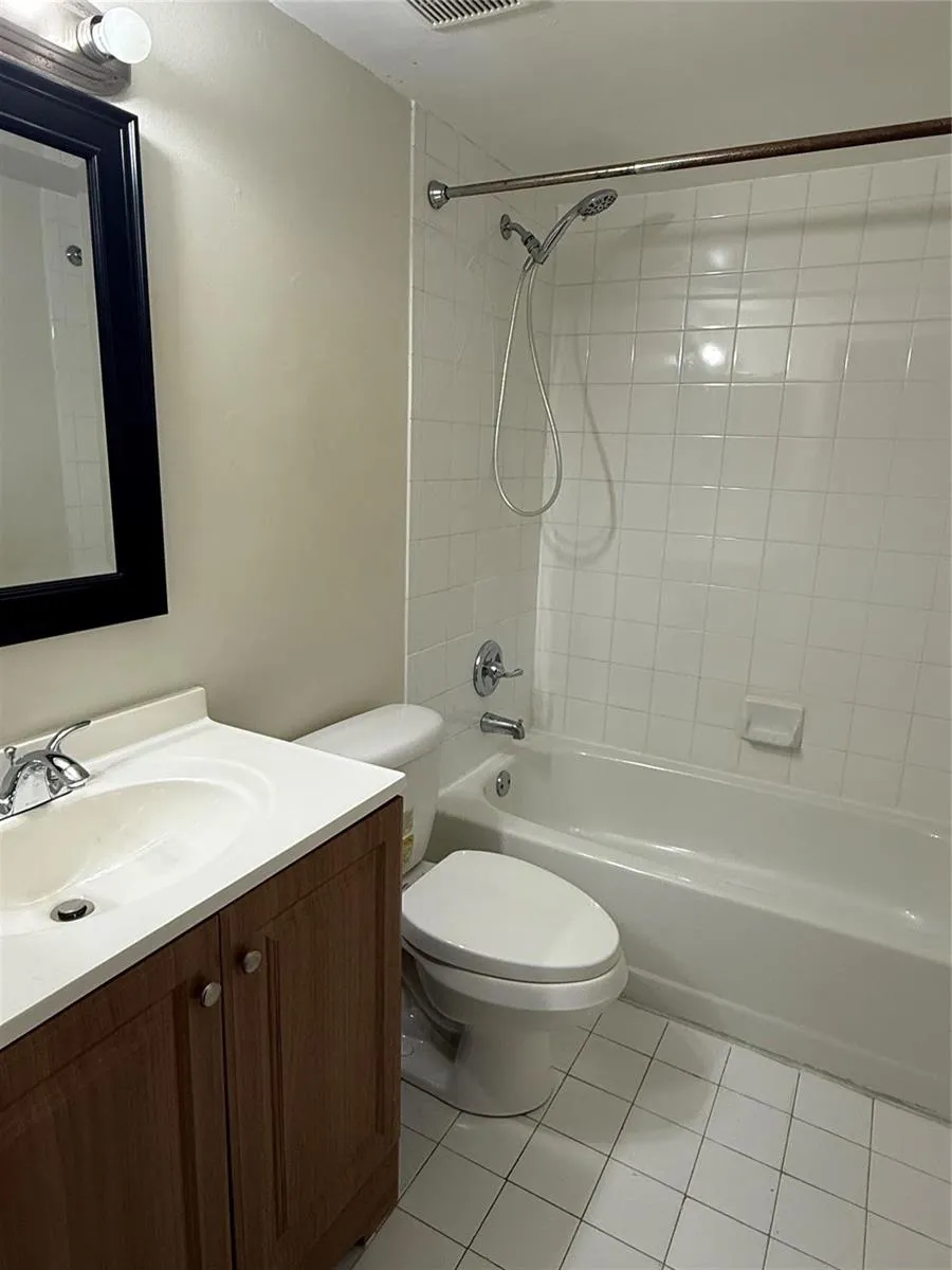 10773 CLEARY BOULEVARD #110 Plantation, FL 33324