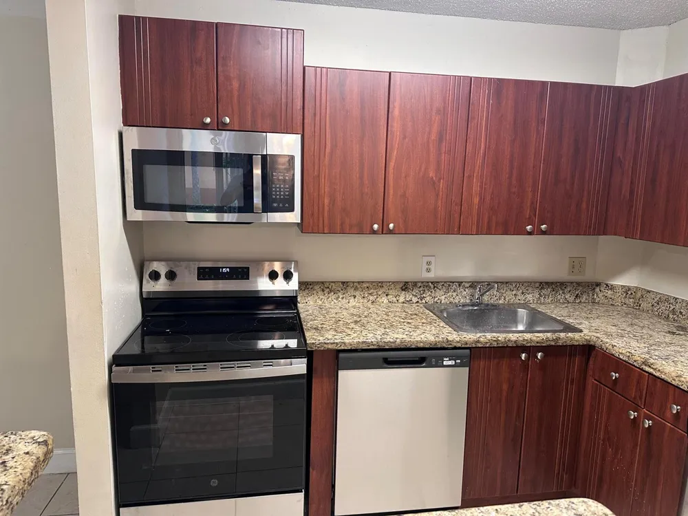 10773 CLEARY BOULEVARD #110 Plantation, FL 33324