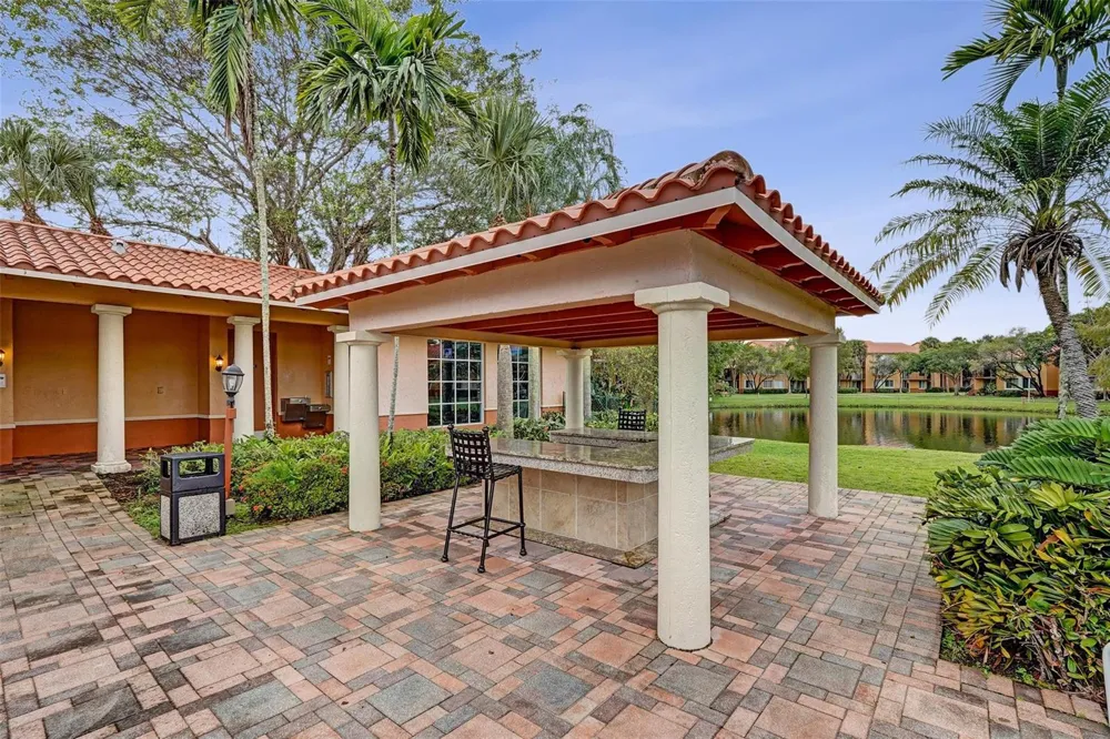 10773 CLEARY BOULEVARD #110 Plantation, FL 33324
