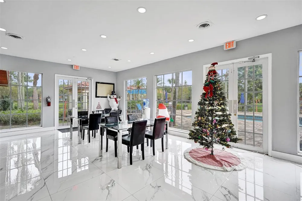 10773 CLEARY BOULEVARD #110 Plantation, FL 33324