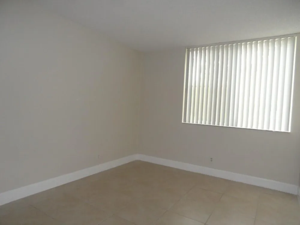 10773 CLEARY BOULEVARD #110 Plantation, FL 33324