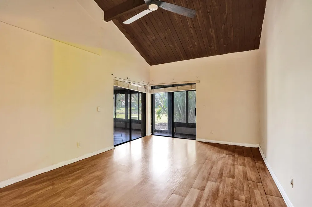 3810 NW 77TH AVENUE Davie, FL 33024