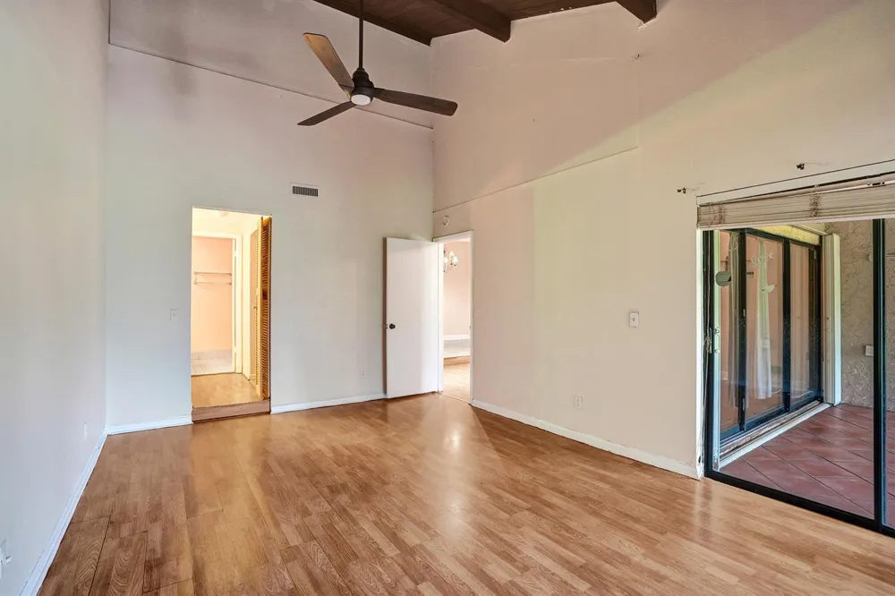 3810 NW 77TH AVENUE Davie, FL 33024