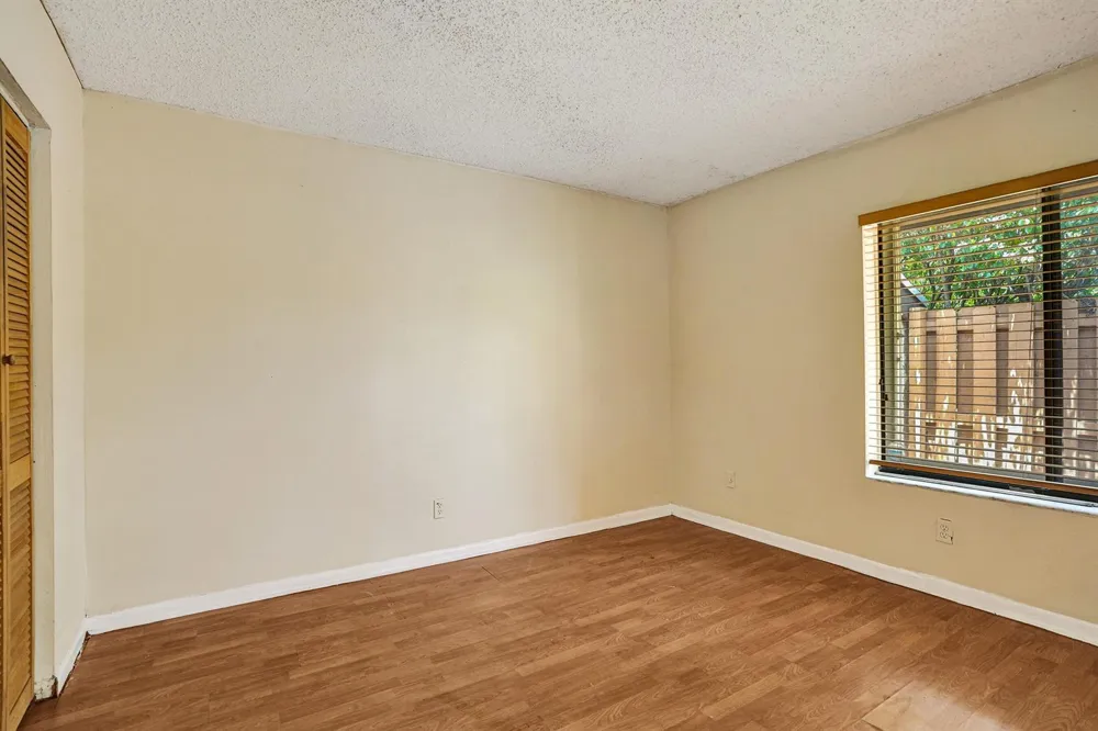 3810 NW 77TH AVENUE Davie, FL 33024