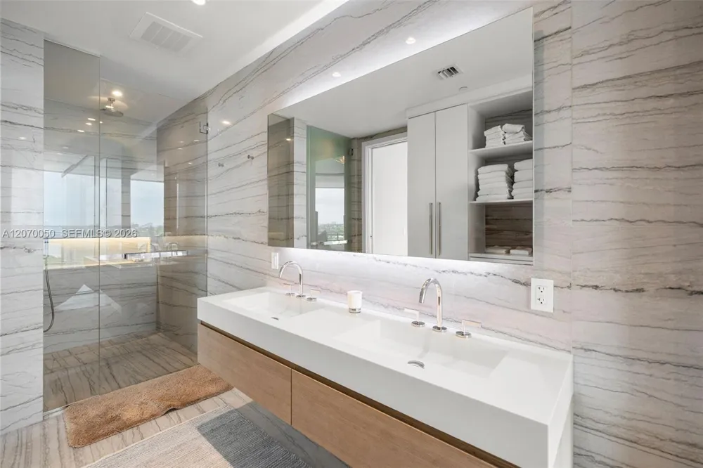 8701 Collins Ave #705 Miami Beach, FL 33154