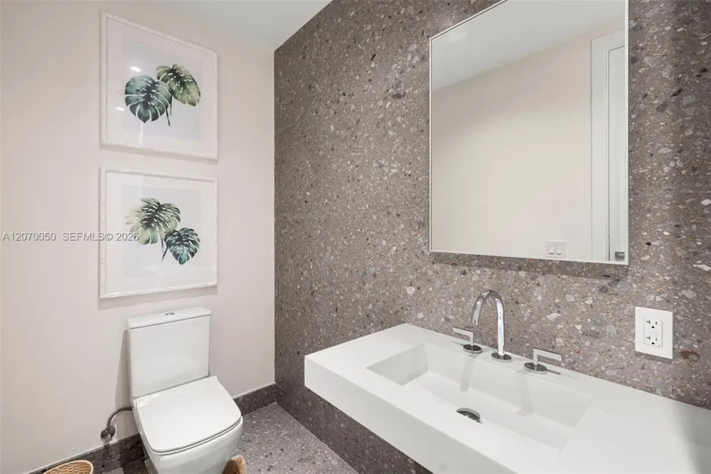 8701 Collins Ave #705 Miami Beach, FL 33154