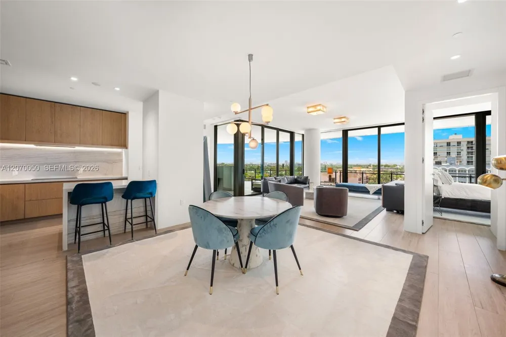8701 Collins Ave #705 Miami Beach, FL 33154