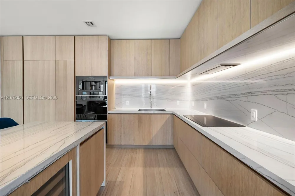 8701 Collins Ave #705 Miami Beach, FL 33154