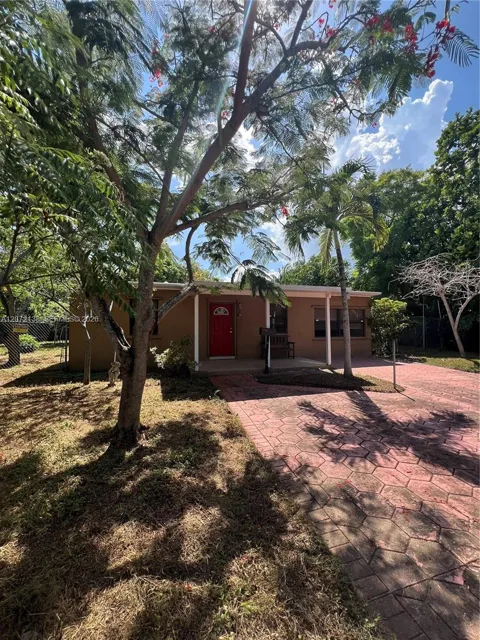 143 SW 22nd Ter