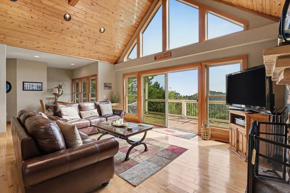 575 Longview Drive Hayesville, NC 28904