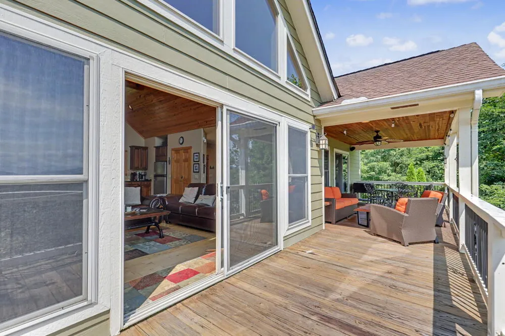 575 Longview Drive Hayesville, NC 28904