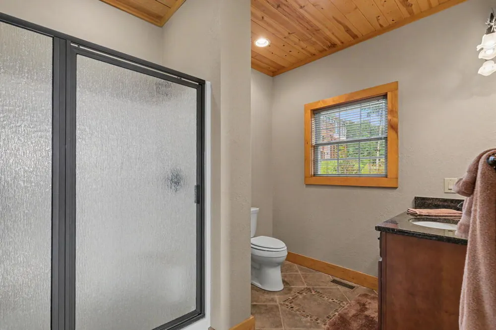 575 Longview Drive Hayesville, NC 28904