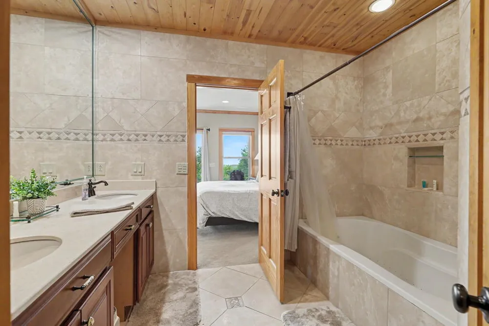 575 Longview Drive Hayesville, NC 28904
