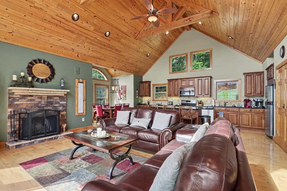 575 Longview Drive Hayesville, NC 28904