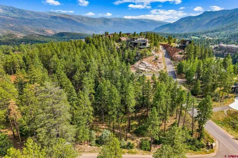 307 Glacier Cliff Drive