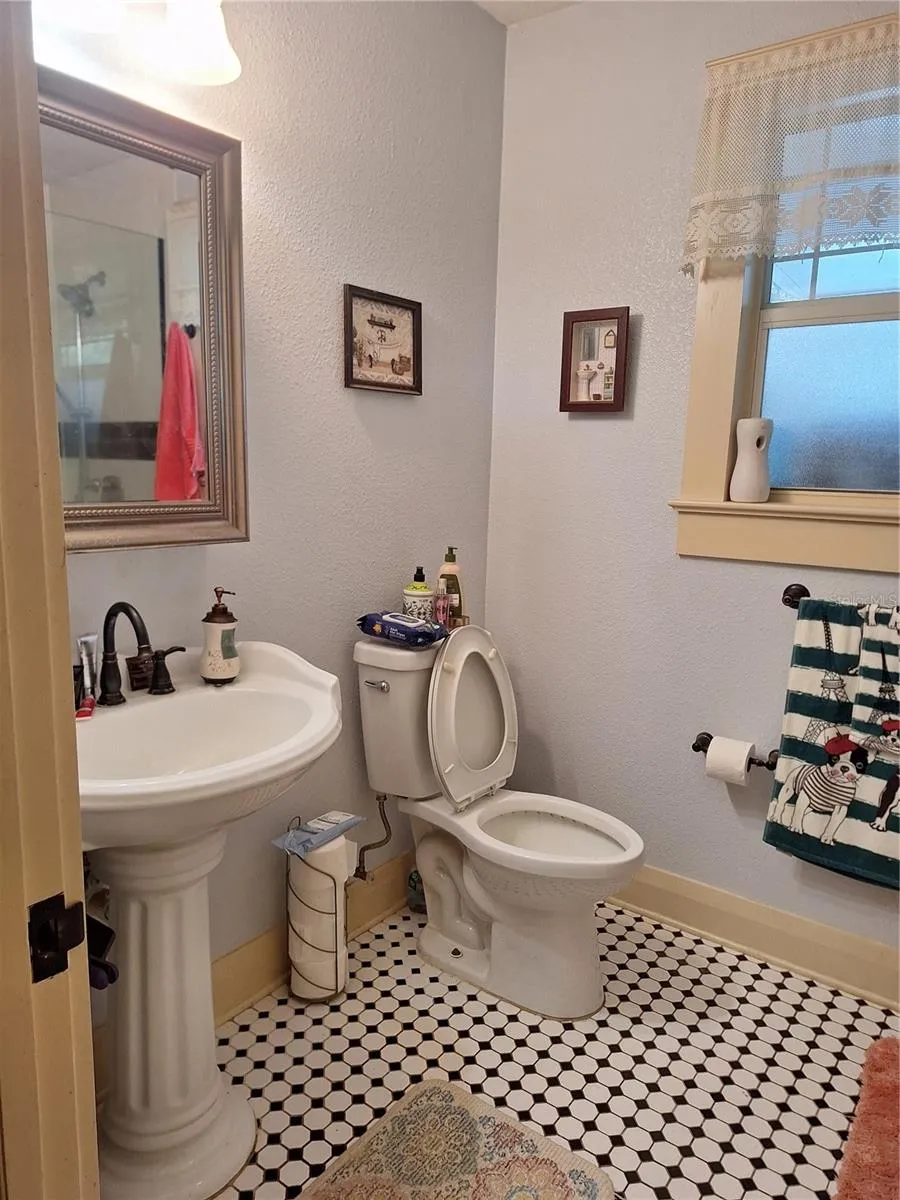1127 S LAKESHORE BOULEVARD Lake Wales, FL 33853
