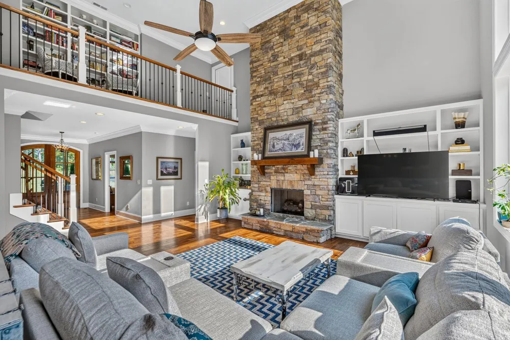 946 Highgate Point Soddy Daisy, TN 37379