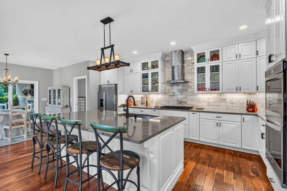 946 Highgate Point Soddy Daisy, TN 37379