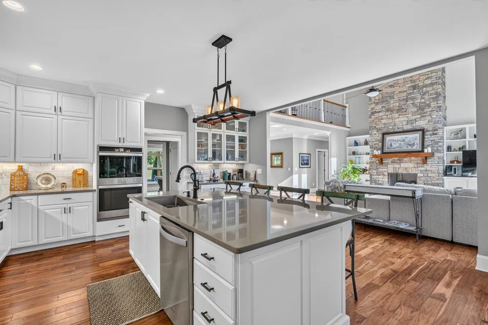 946 Highgate Point Soddy Daisy, TN 37379