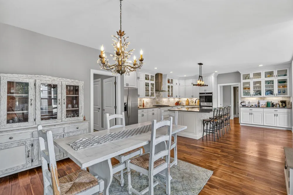 946 Highgate Point Soddy Daisy, TN 37379