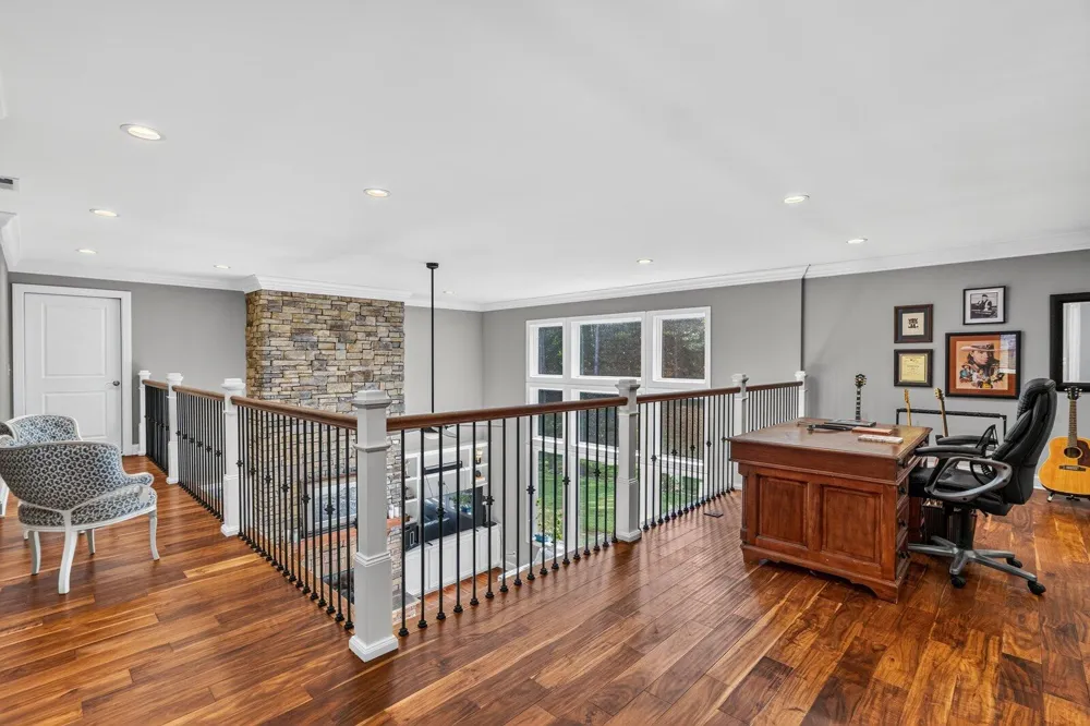 946 Highgate Point Soddy Daisy, TN 37379