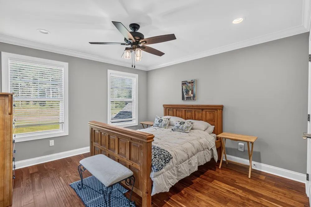 946 Highgate Point Soddy Daisy, TN 37379
