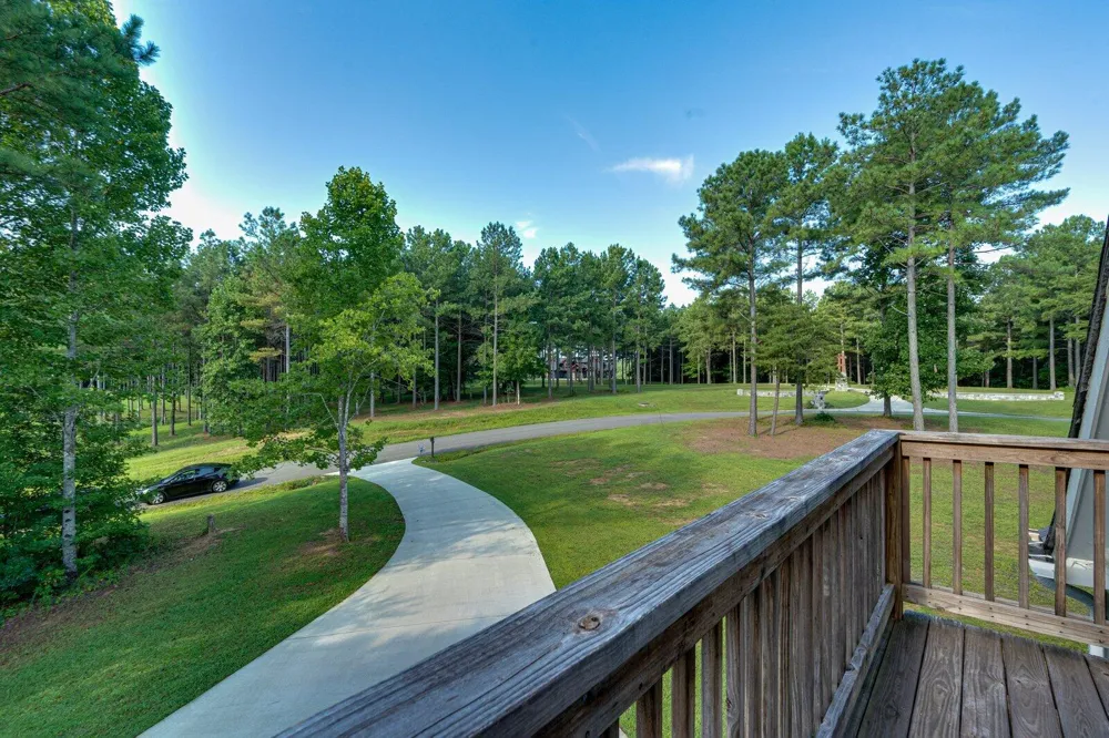 946 Highgate Point Soddy Daisy, TN 37379