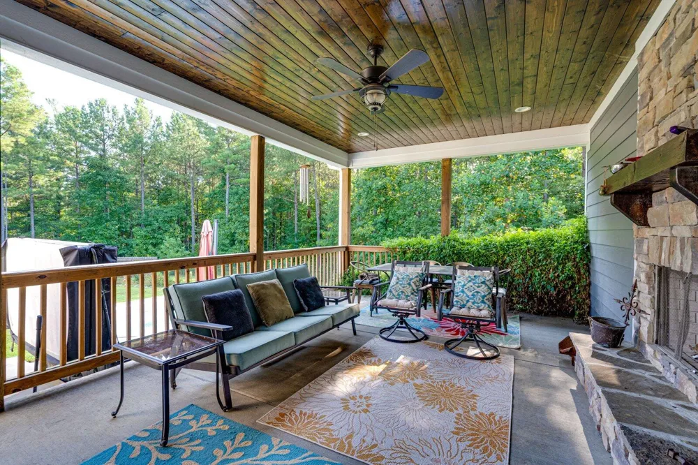 946 Highgate Point Soddy Daisy, TN 37379